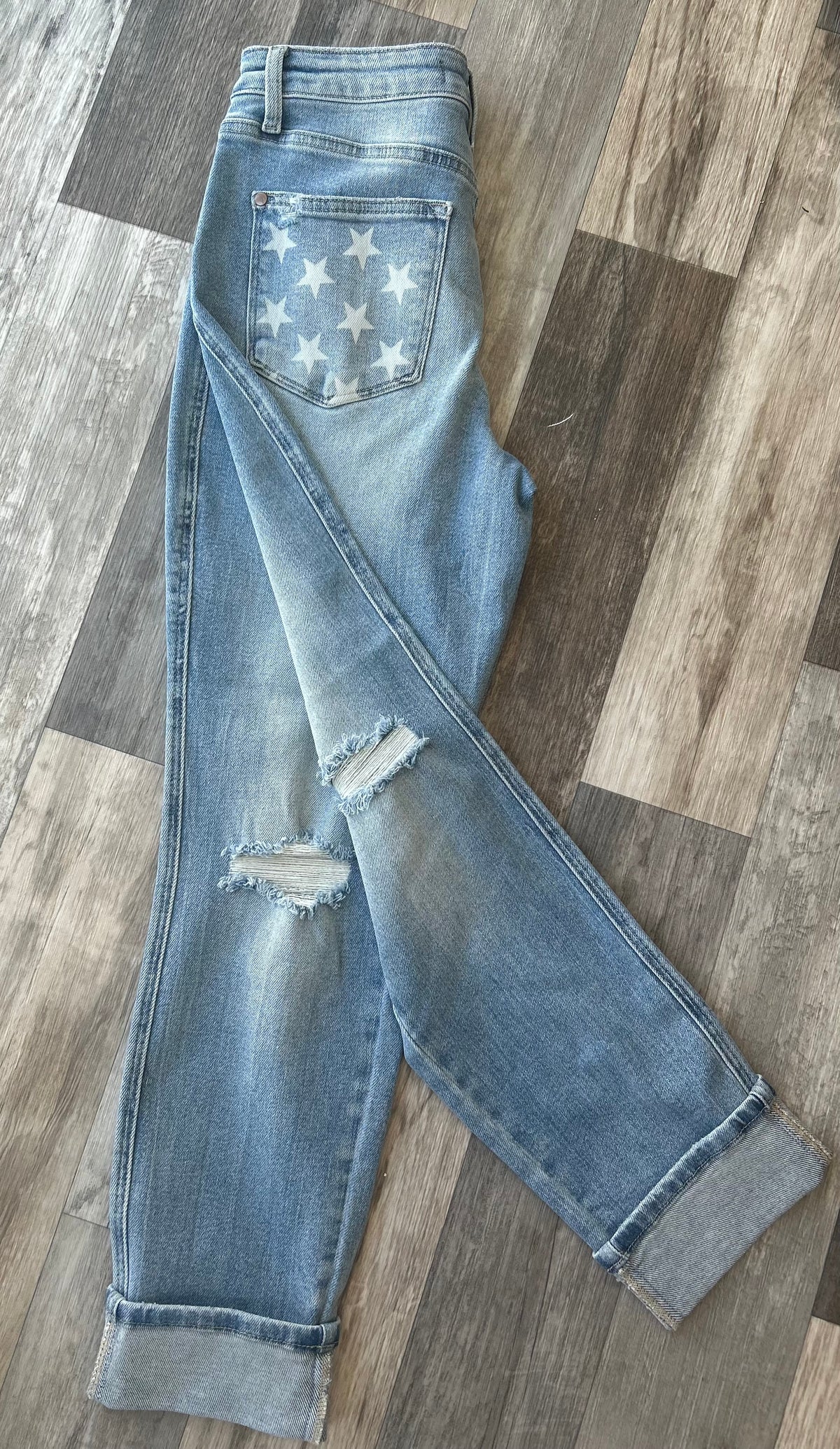 JUDY BLUE Mid Rise Star Pocket Cuff Jean