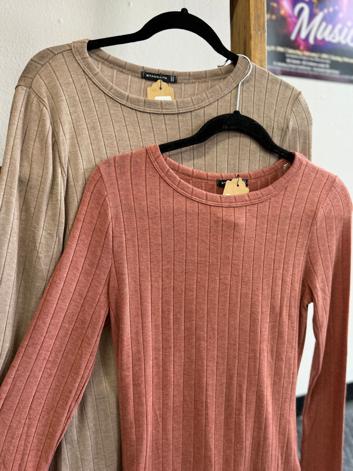 Crewneck wide ribbed basic top