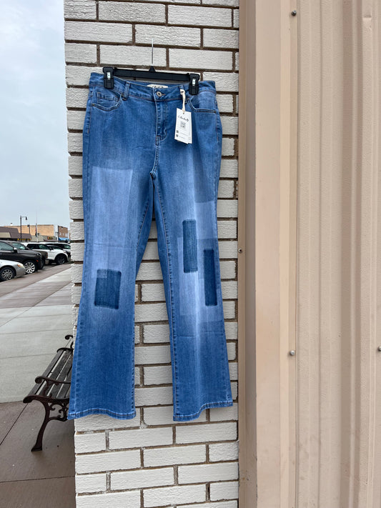 Charlie B Straight Leg Jean W/ Dyed Patch