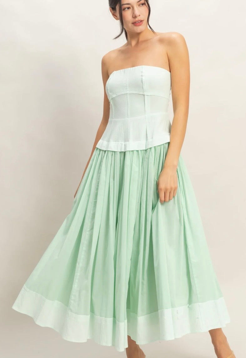 Strapless Tiered Maxi Dress